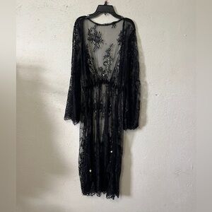 Elegant Black Lace Robe
